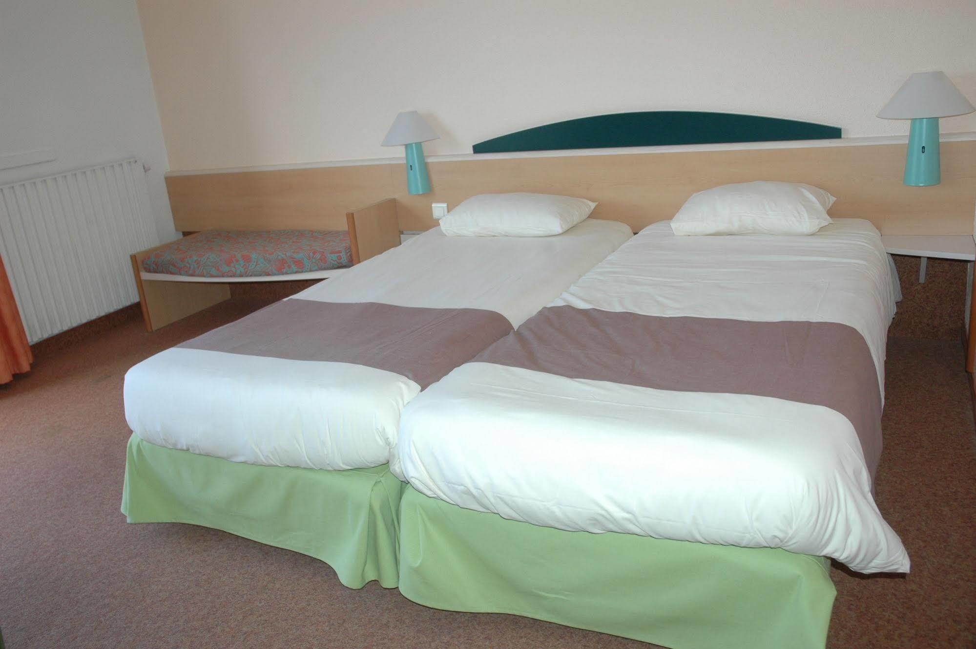 Отель Ibis Centre Мийо Экстерьер фото